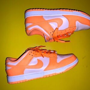 Nike dunks women